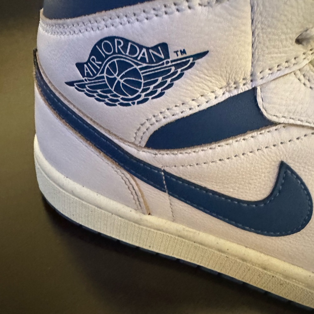 Nike White and Blue High-Top Sneakers - Picture 3 of 12